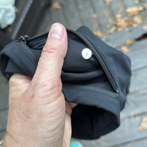 Lululemon Black Capri Leggings with sheer accents size 6 - Picture 5 of 5